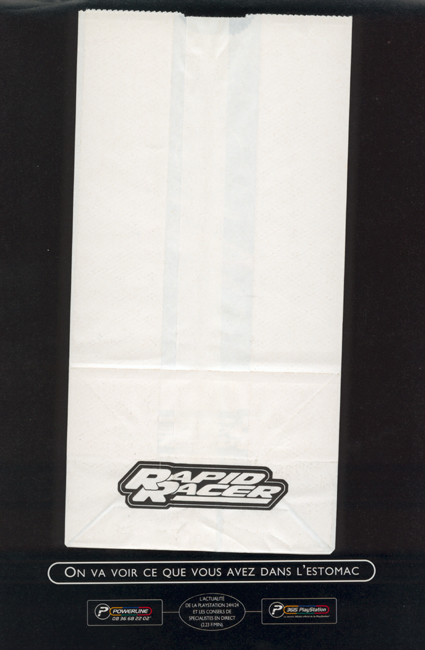 Publicité Playstation - Jeux Vidéo - Rapid Racer - On va voir ce que vous avez dans l'estomac - Un sac à vomi encarté sur l'annonce. 