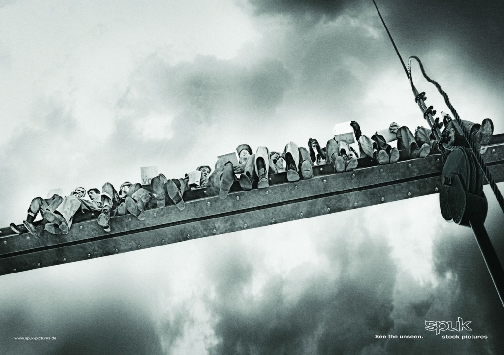 Publicité Spuk pictures - Seen the unseen - Banque d'images - Référence - Photo de 1932 de Charles C. Ebbets appelée "Lunch atop a Skyscraper" sous un autre angle - Agence BBDO - Allemagne - 2010