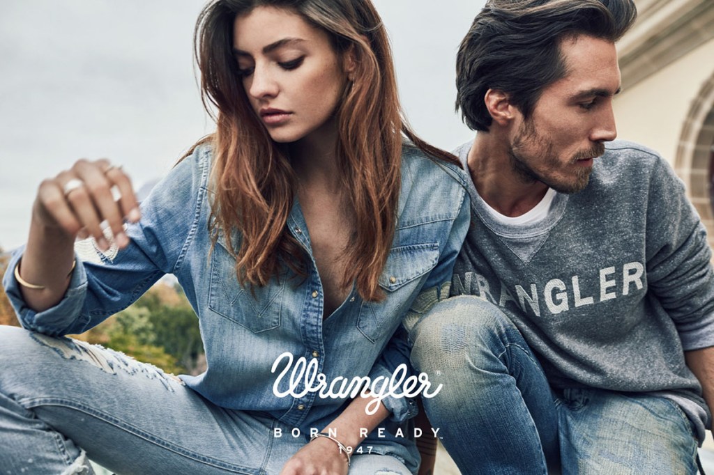 Publicité Wrangler - Born ready 1947 - Un homme et une ensemble, mais plongés séparément dans leurs pensées - Agence We Are Pi - Pays-Bas - 2016