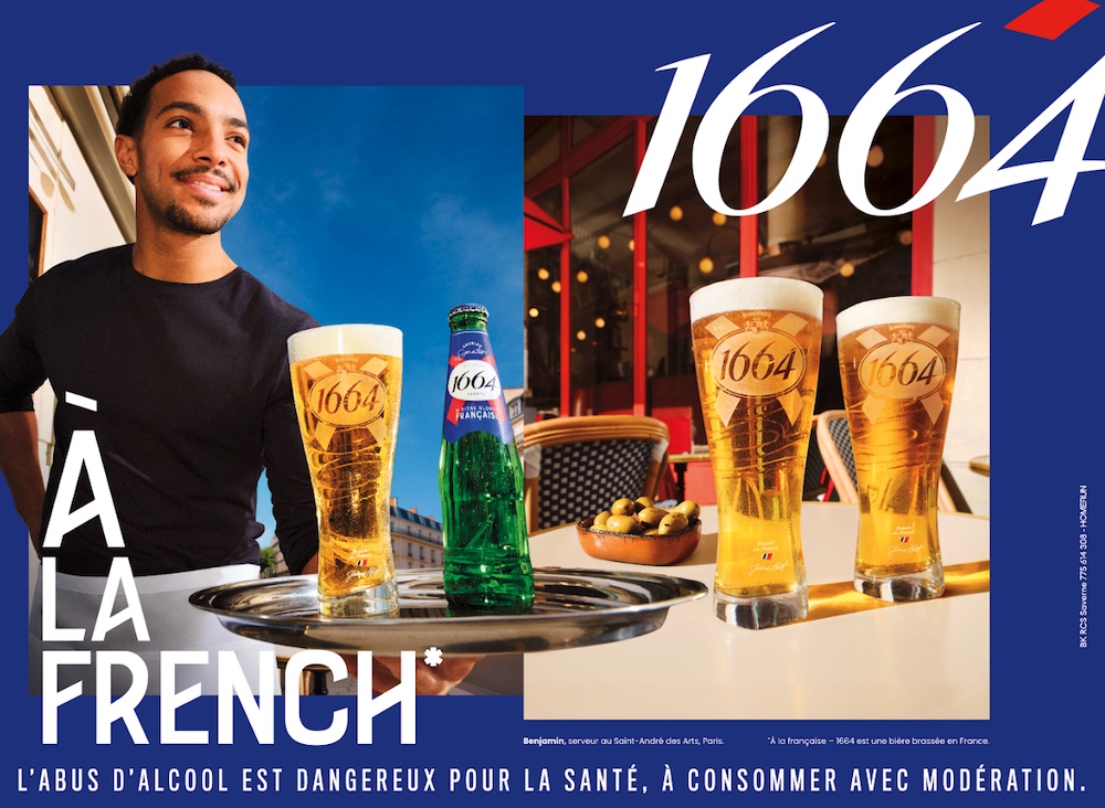 Publicité 1664 - A la French - Bière blonde - Benjamin, serveur au Saint André des Arts à Paris - Agence Homerun - France - 2026