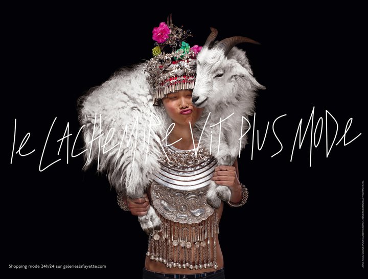 Publicité Galeries Lafayette - Le cachemire vit plus mode - Blanc - Jean Paul Goude - Agence Aubert Storch associés - 2011