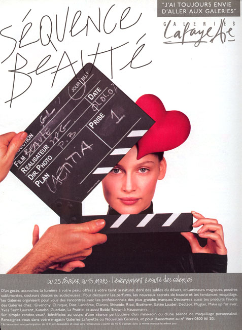 Publicité Galeries Lafayette - J'ai toujours envie d'aller aux Galeries - Laetitia Casta - Séquence beauté - Cachée derrière un clap - Jean Paul Goude - Agence Aubert Storch - 2001