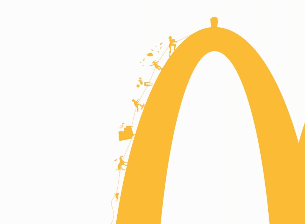 Publicité McDonald's - Climbers - Une femme grimpe vers une portion de frites suivie de ses tourments quotidiens  - TBWA - Argentine -2019