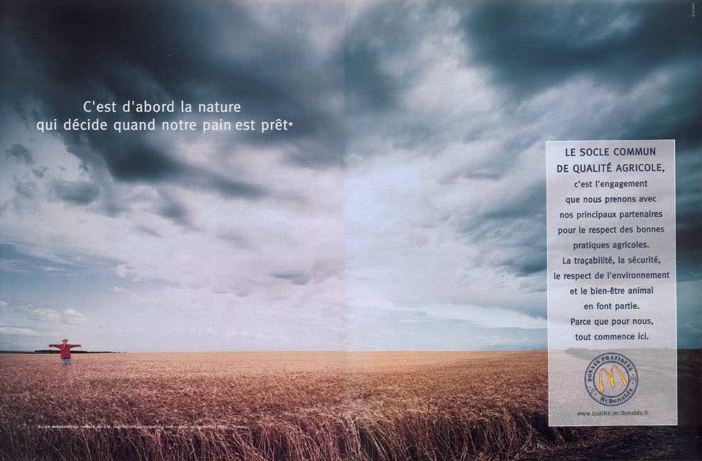 Publicité - McDonald's - Le socle commun de qualité agricole - C'est d'abord la nature qui décide quand notre pain est prêt - Champ de blé avec un épouvantail au milieu - 2003