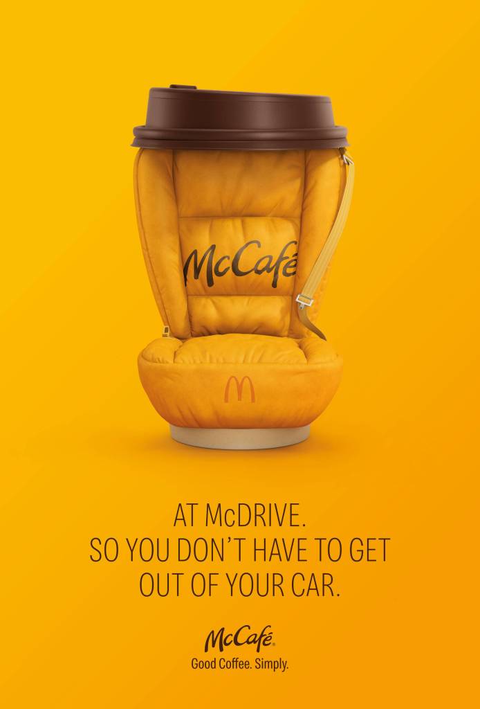 Publicité McDonald's - McCafé - Drive - At McDrive. So you don't have to get out of your car - Siège de voiture jaune évoque le McCafé - Agence DDB - République Tchèque - 2021