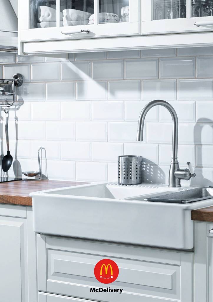 Publicité McDonald's - McDelivery - Cuisine propre - Evier très propre et vaisselle rangée - Agence DDB - Autriche - 2019