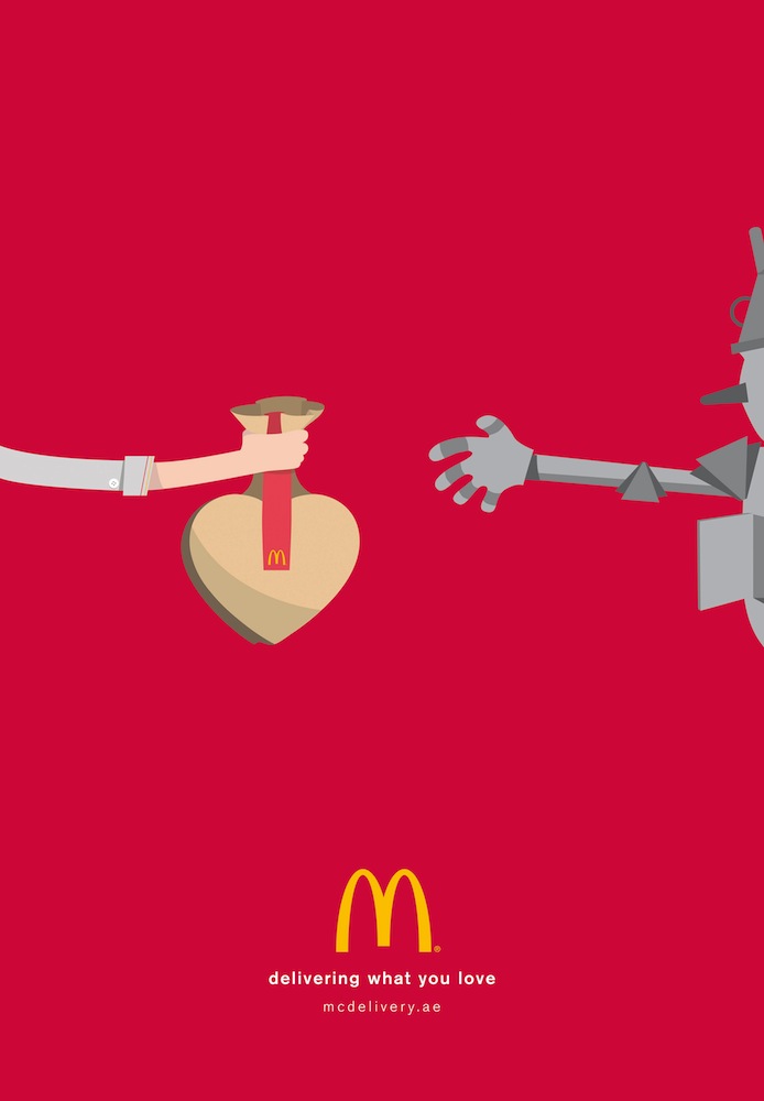 Publicité McDonald's - McDelivery - Delivering what you love - Robot du magicien d'Oz - Une main lui apporte un sac avec un cœur à l'intérieur - Agence Leo Burnett - Émirats arabes unis - 2015