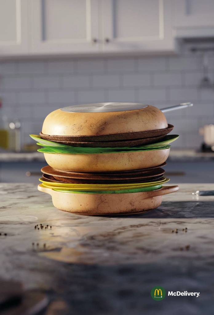 Publicité McDonald's - McDelivery - Vaisselle - La pile d'assiettes et de poêles ressemble à un BigMac - DDB - République Tchèque - 2020