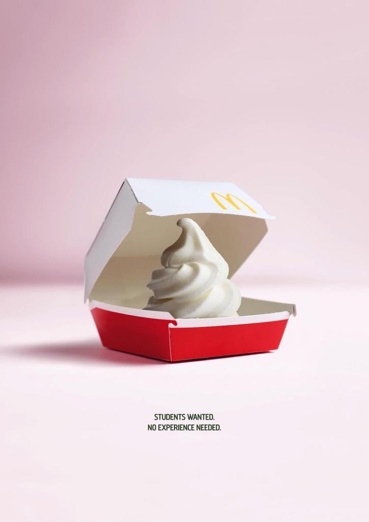 Publicité McDonald's - Recrutement - Etudiants recherchés. Pas besoin d'expérience - De la chantilly dans un packaging de cheeseburger - Agence TBWA - Belgique - 2018
