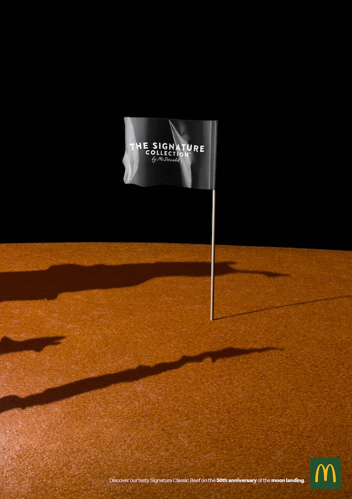 Publicité McDonald's- 50ans - Expédition Lune - Un drapeau The Signature collection posé sur un burger" - Agence Leo's Thjnk Tank - Allemagne -2019