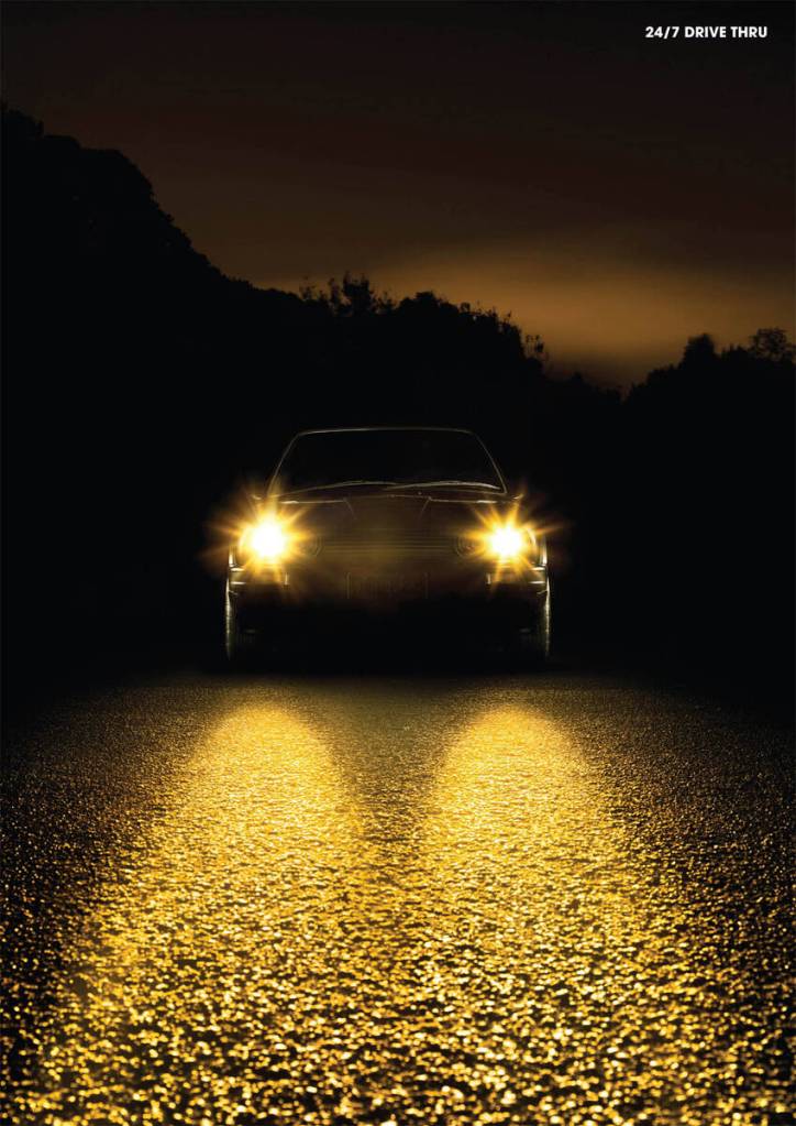 Publicité McDonald's - 24/7 Drive Thru - Les phares de la voiture dessinent les arches de McDonald's - Agence DDB - Nouvelle Zélande - 2008