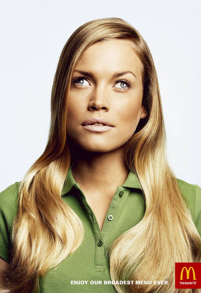 Publicité McDonald's - Menu - Enjoy our broadest menu ever - Femme avec les yeux qui partent dans des sens différents - Agence DDB -Suède - 2007