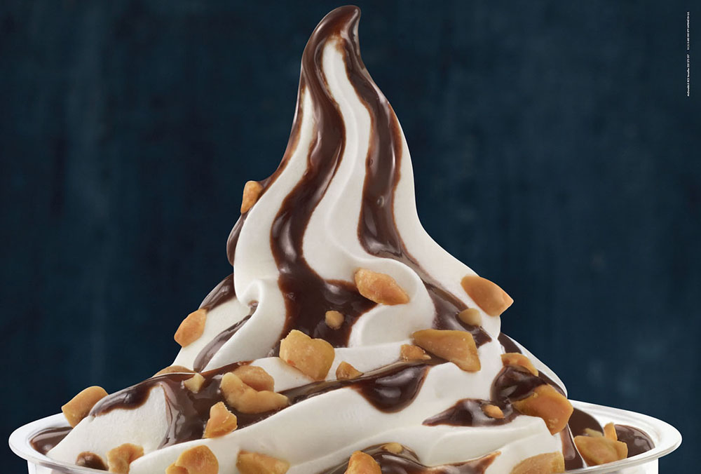 Publicité McDonald's - No Logo - Gros plan d'un Sundae - Agence TBWA Paris - 2013