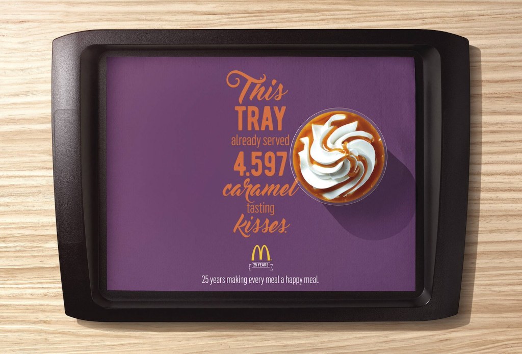 Publicité McDonald's - Plateaux - Ce plateau a servi 4 597 baisers au goût de caramel - Sundae - TBWA - Portugal -2016