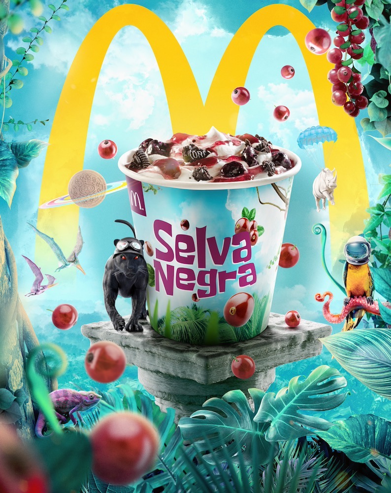 Publicité McDonald's - McFlurry - Selva Negra - Pot en position centrale sous le logo, composition visuelle inspirée de la jungle avec panthère, perroquet, caméléon - Agence DDB - Colombie - 2019