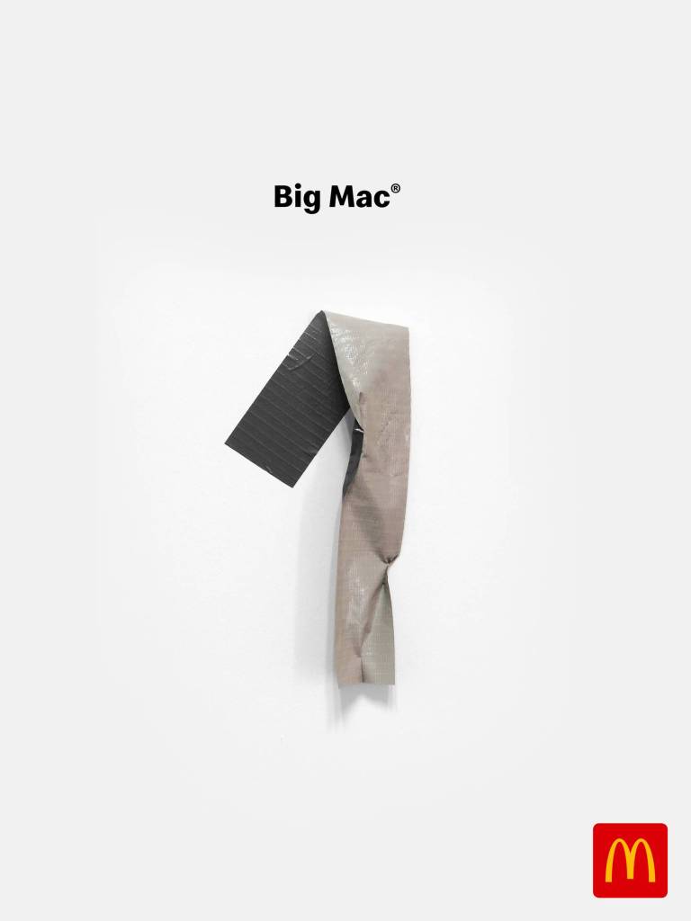 Campagne McDonald's - Référence Banane Maurizio Cattelan - Big Mac - Un morceau de scotch collé contre un mur - Agence TBWA - Porto Rico - 2019