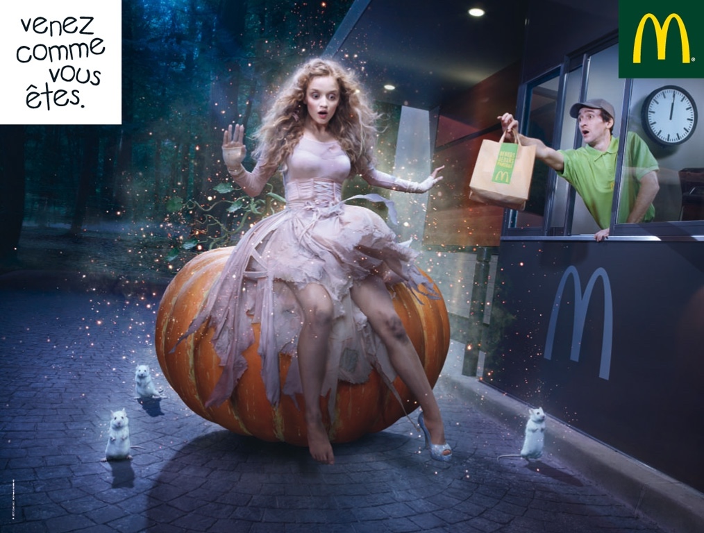 Publicité McDonald's - Venez comme vous êtes - Le carosse de Cendrillon se transforme en citrouille au Drive - Agence BETC Paris - 2010